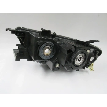 Mıtsubıshı L200- Pıck Up- 10/15; Far Lambası Sağ Manuel/Mercekli (Koto/Depo) (Oem No: 8301B358)