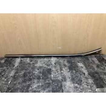 Cam Sıyırıcı Elantra 14-16 Arka Kapı Dış Sağ (Krom) (Oem No: 83220-3X510)