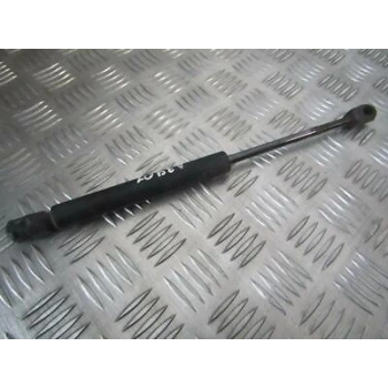 Amortisör Bagaj Kapak Prımera  96-01 Sedan (Oem No: 84430-2F000)
