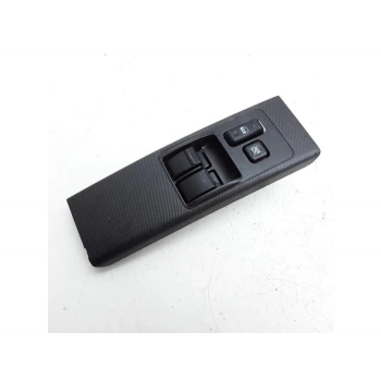 Düğme Cam Açma Yarıs  99Sonrası Ön Sol (İki Cam) (Oem No: 84820-0D040)