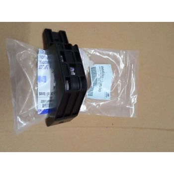 Tampon Bağlantı Braketi İ20 Arka 12-14 Üst Sol (Oem No: 86632-1J500)