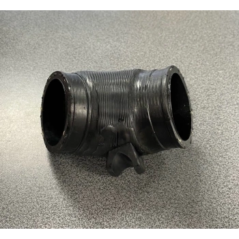 Turbo Hortumu 111 547 Vw Passat-A4 Avb 1,9 Tdı 97-00 (Oem No: 8D0145834A)