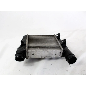 Turbo Radyatörü (220X217X62) Vw A4 Avf-Bpw 1,9 Tdı-2,0 Tdı 00-08 (Oem No: 8E0145805F)