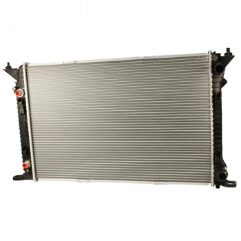 Radyatör Su A4 / A5 / Q5 08Sonrası Caba-Cabb-Cabb-Cdhb-Cjeb-Cdnb-Caga 1.8-2.0 Tfsı-2.0 Tdı A-T Brazıng (Oem No: 8K0121251T)