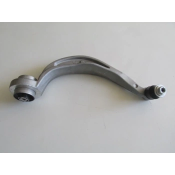 Audı A5- 12/16; Ön Alt Tabla Sol Eğri Tip Burçlu/Rotilli (65 Mm M14) (Salıncak) Alüminyum (Sh) (Oem No: 8K0407693T)