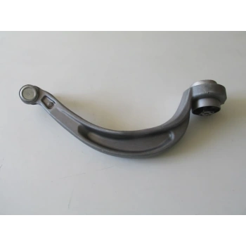 Audı A4- 08/12; Ön Alt Tabla Sağ Eğri Tip Burçlu/Rotilli (65 Mm M14) (Salıncak) Alüminyum (Sh) (Oem No: 8K0407694T)