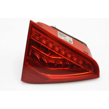 Stop Lambası Sol İç  Vw A5 Bm 07-17 (Oem No: 8T0945093C)