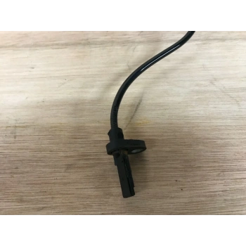 Abs Sensörü Ön 8V51 2C204 Ca Ford Courıer/ Fıesta Bm 08- (Oem No: 8V51 2C204 Cb)