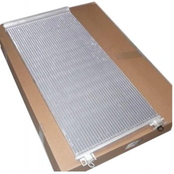 Klıma Radyatörü Kondenser/Brazıng (Al/Al)/747X356X16/Kurutucu Ile Renault Trafıc Iıı/ Vıvaro B/Nv300 1,6 14- (Oem No: 921008178R)