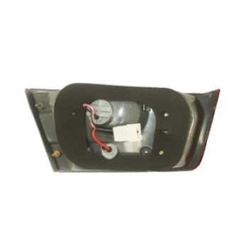 Hyundaı Sonata- 06/11; İç Stop Lambası Sağ Kırmızı/Beyaz (Famella) (Oem No: 92404-3K030)