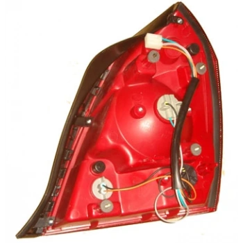 Hyundaı Elantra- 04/07; Stop Lambası Sağ (Üstü Kırmızı) Altı Beyaz (Famella) (Oem No: 92420-2D500)