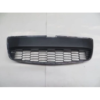 Chevrolet Aveo- Sd/Hb- 11/13; Ön Tampon Panjuru Siyah (Nikelaj Çerçeveli) (Tw) (Oem No: 95019926)