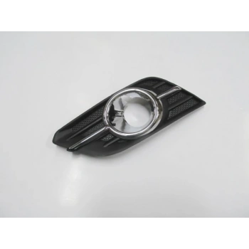 Opel Mokka- 12/16; Sis Lamba Kapağı Sol Sis Delikli Siyah (Sis Yuvası Nikelajlı) (Tw) (Oem No: 95276507)