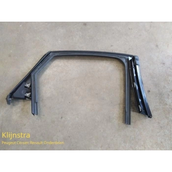 Arka Kapı Çıtası Psa 3008 B.M 2016- (Oem No: 9811518880)