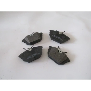 1993-2000 Fiat Tipo Arka Fren Balatası 1.4-1.6-2,0Cc (Kablosuz)(Disk)(87X44.2X14)(Bramax) (Adet) (Oem No:9950865)