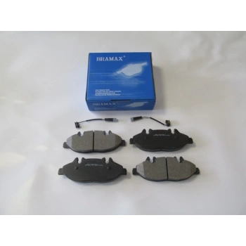 Mercedes Vıano- 04/14; Ön Fren Balatası (2 Kablolu)(Disk) (165X62X21) (Bramax) (Oem No: A0004216110)