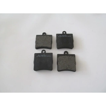 1996-1999 Mercedes E Class W210- Arka Fren Balatası (Kablosuz)(Disk)(63,7X72.6X14,2) (Bramax) (Adet) (Oem No:A0044201720)