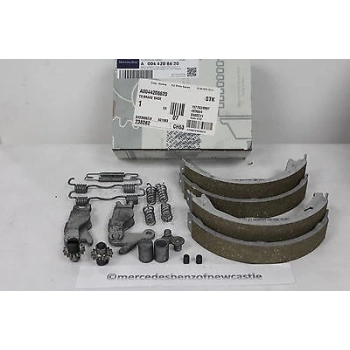 El Fren Balatası Mercedes 204-207-216-Sls197 Bm 2007- (Oem No: A0044208620)