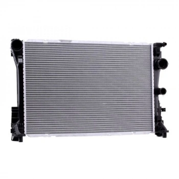 Su Radyatörü 643X438X32 Mercedes W204-207-212-218 M651-271 09- (Oem No: A0995006203)