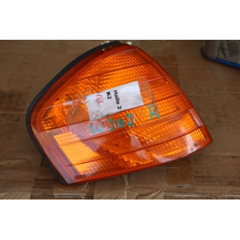Sinyal Lambası Sağ Sarı Mercedes W202 Bm 93-00 (Oem No: A2028260643)