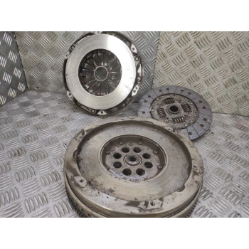 VOLAN MERCEDES W639-906 M651 10- (Oem No: A6510305105)