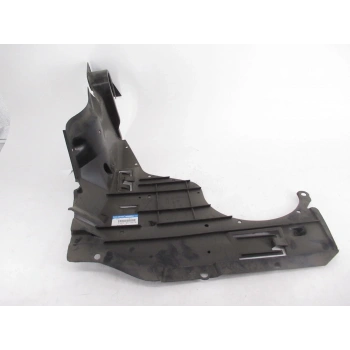 Karter Muhafazası 323  99-04 Sağ (Oem No: B25D-56-321J)