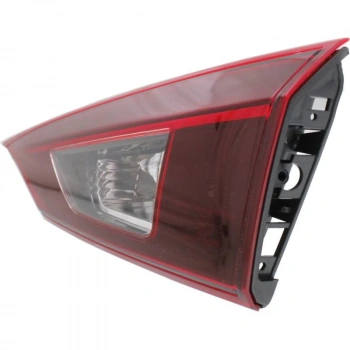 Stop Lambası Iç Sag Japon Mazda 3 (Bm, Bn) 1.5 13-18 (Oem No: B45A-51-3F0)
