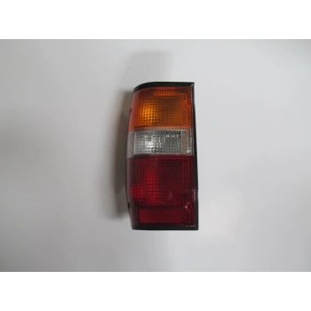 Mıtsubıshı L200- Pıck Up- 97/98; Stop Lambası Sol Siyah Sarı/Beyaz Kırmızı (Depo) (Oem No: Mb527101)