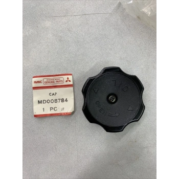 Kapak Motor Yağ Dolum Canter 304 / 444 / 449 / 515 / 635 / 659 / L200 (Oem No: Md008784)