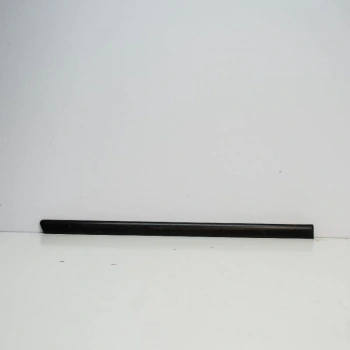 Arka Kapı Bandı Passat Siyah Sağ 97- None (Oem No: Vw-3B0853754)