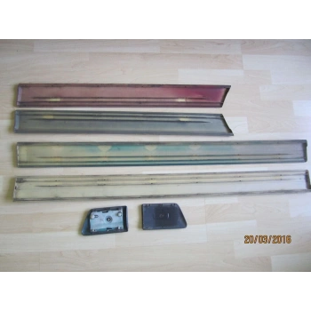 Sağ Ön Kapı Bandı Kalın A6 94-97 None (Oem No: Vw-4A0853952A)