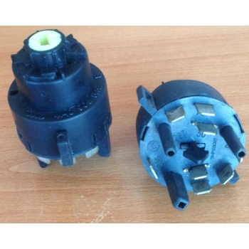 Kontak Soketi Golf4Passat None (Oem No: Vw-4A0905849B)