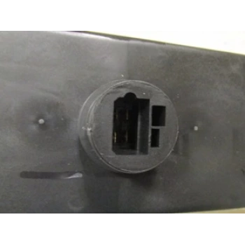 Iveco Daıly- 1990-1998  Stop Lambası Sol Kırmızı/Beyaz (Soketi Orjinal Tip Değil) (Famella) (Oem No:4808773)