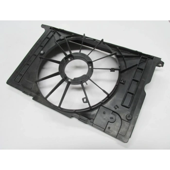 Toyota Auris- 2007-2010  Radyatör Fan Davlumbazı Boş Gövde Benzinli Tip (Oem No:1671122150)