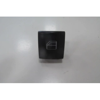 Mercedes A Class- A Class- 2011-2016  Ön/Arka Cam Düğme Butonu Sağ