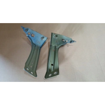 Vw Passat 2013- Çamurluk Bakaliti Ön Sağ (Oem No:3G0821142)