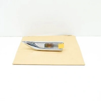 Vw Caddy 2015-2020 Çamurluk Sinyali Sol Krom-Duylu-Ampullu (Oem No:2K5949101A)