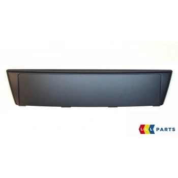 Vw A3 2004- Tampon Plaka Altlıgı Ön Parlak Sıyah (Oem No:8P4807285G)