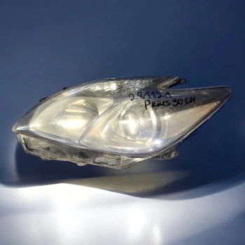 Japon Prıus (_W3_) 1.8 Plug-İn Hybrid (Zvw30, Zvw35) 09  Sonrası  Far Sol  (Oem No:8117047250)