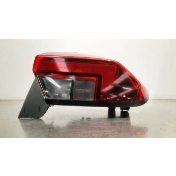 Opel Corsa F 2020- Stop Lambası Dış Sağ  (Oem No:9829317280)