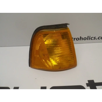 Vw A80 86-1994 Sinyal Lambası Sağ Beyaz (Oem No:893953050A)