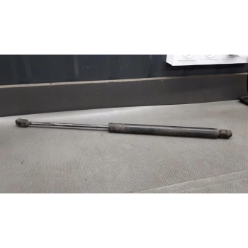 Vw A6 1997-2004 Bagaj Amortisörü Avant (Oem No:4B9827552L)