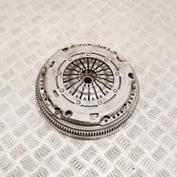 Vw Golf7-Golf8-T-Roc- A3 Leon-Octavia Dada-Dpca-Dxdb 1,5 Tsı 2017- Debriyaj Seti 3000970130 (Oem No:04E141016J)