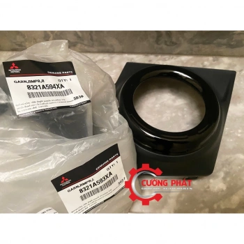 Sis Lamba Kapağı L200 2015-2019 Sol  (Çerçevesi Gri) (Oem No:8321A594)