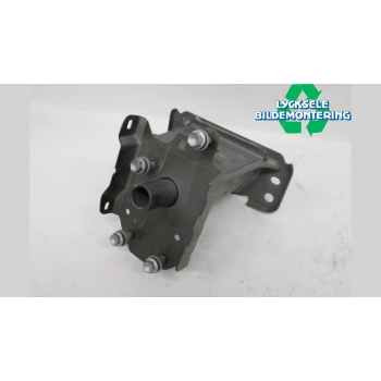 Tampon Demiri (Bağlantı Ayağı) Corolla 2019 Sonrası Ön Sol (Oem No:5701402190)