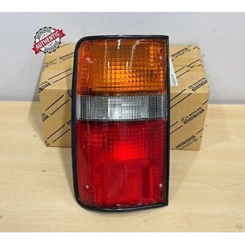 Stop Lambası Camı Hilux Ln85/Ln106 89-1997 Sol (Oem No:8156089163)