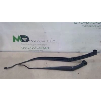 Cam Silgi Kolu Rio 2012-2016 Sağ (Oem No:983211W000)