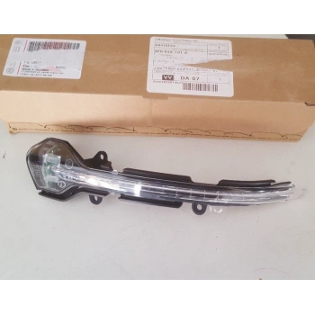 Seat Leon (13 Sonrası ) İbiza (17 Sonrası ) Arona (18 Sonrası ) Ayna Sinyali Sol (Oem No:5F0949101A)