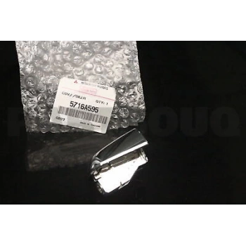 Mitsubishi L200- Pıck Up- 2015-2018  Ön Kapı Dış Açma Kolu Sağ Nikelajlı (Anahtar Deliksiz) (Tw) (Oem No:5716A595)