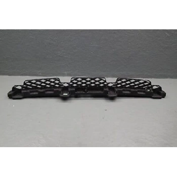 Volkswagen Cc- 2013-2017  Arka Tampon Bağlantı Braketi Orta (Bfn) (Oem No:3C8807863D)